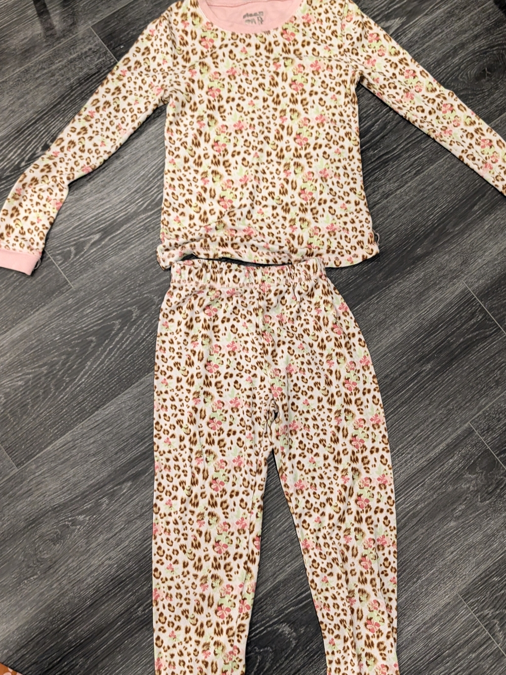 Girls Pink Leopard Floral Long Sleeve Pajama Set